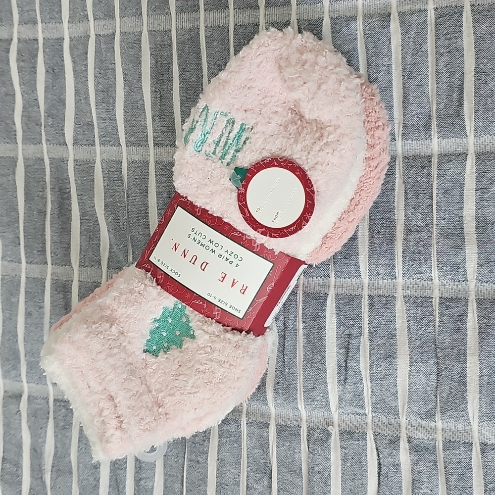 Rae Dunn Holiday Christmas Cozy Fuzzy Low Cut Socks 4 Pack Pink Multi 9-11 NWT